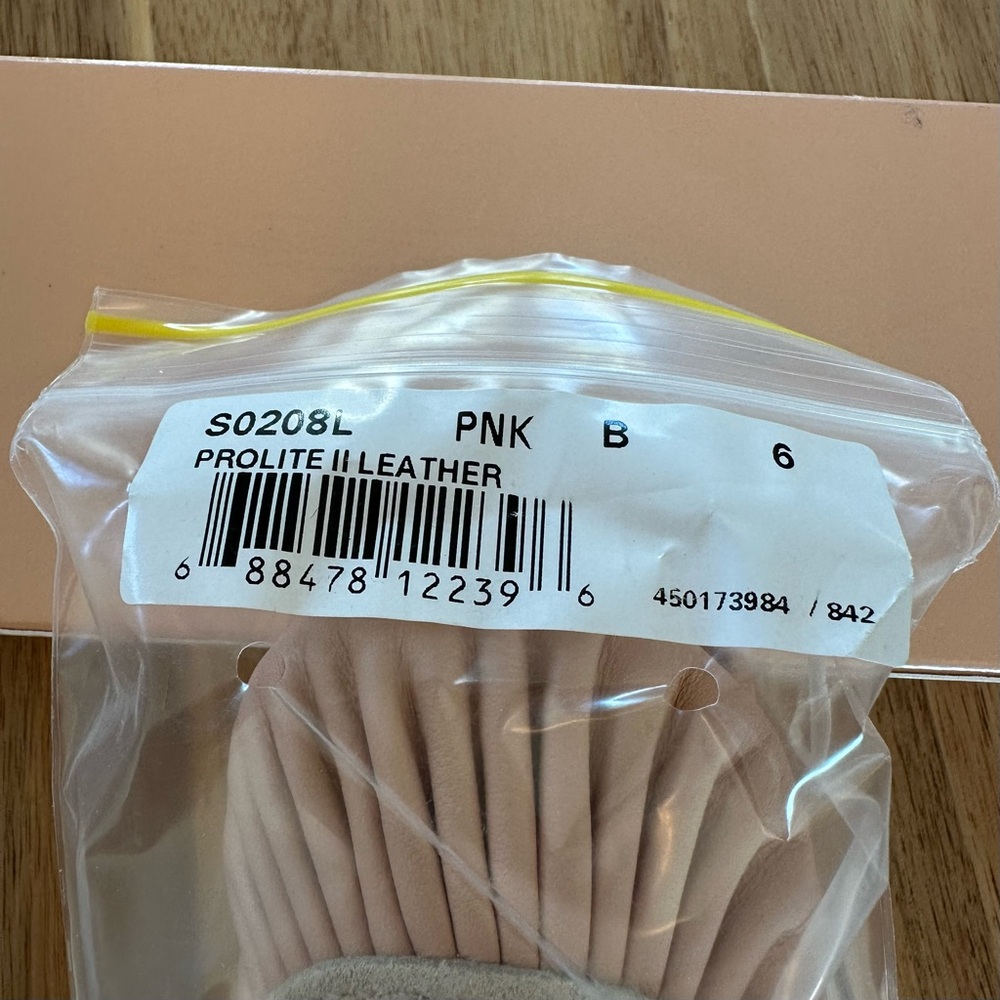 Bloch Pink Prolite II Leather Ballet Shoes Size 6B - Never worn, in bag/box